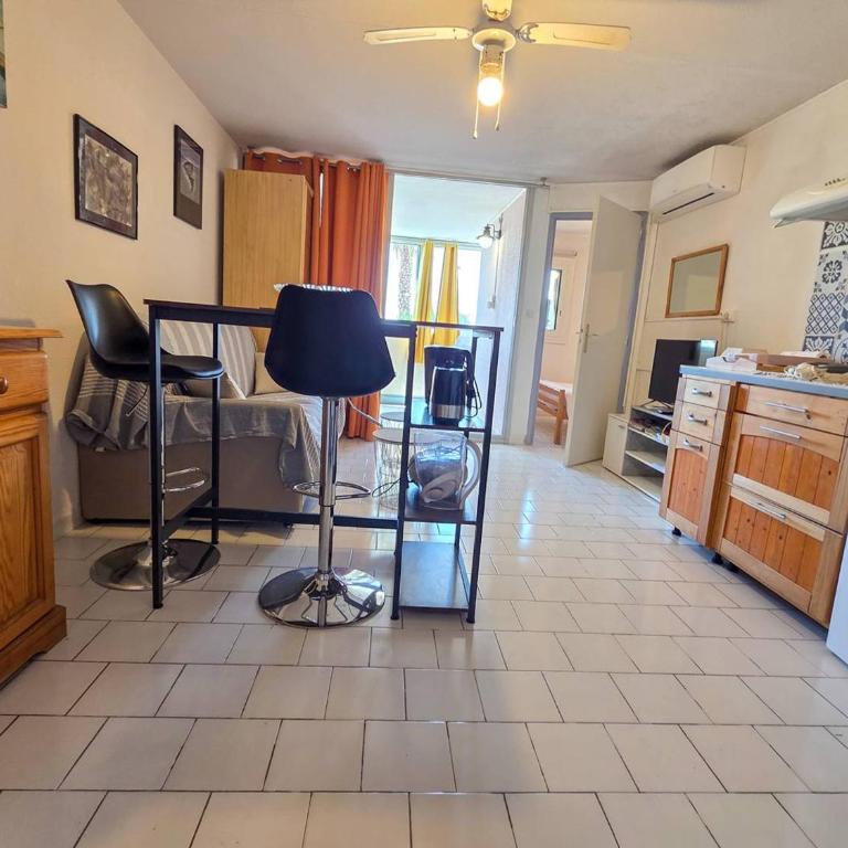 Appartement climatisé proche plage - 4 pers. - FR-1-880-93 - Apartment - 6