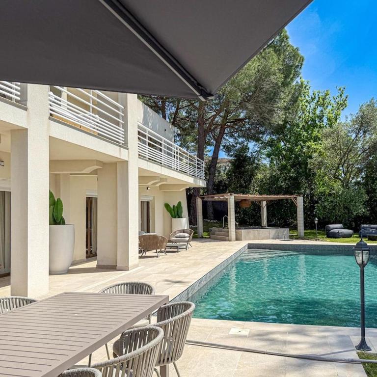 Villa Sarah - Luxury Villa Near Cannes 10 Suites - Villa - 1