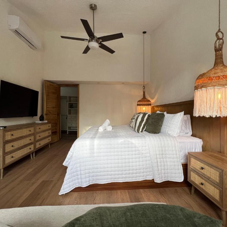 Boutique Private Villa in Hotel Zone - Pool & Outdoor Living - Villa de 2 dormitorios - 44