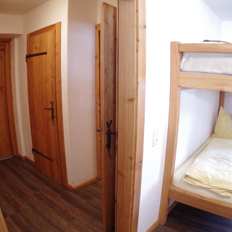 Rafting Camp Palfau - Familienzimmer mit Bad - 4