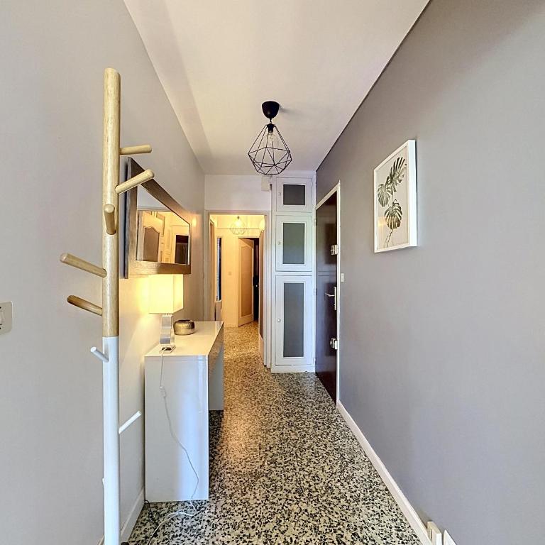 Grand appartement proche mer avec WIFI - Appartement 2 Chambres - 11