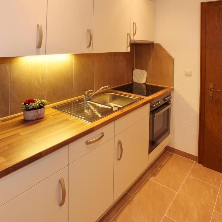 Gästehaus Wildauer - Apartment mit 2 Schlafzimmern und Dusche - 1