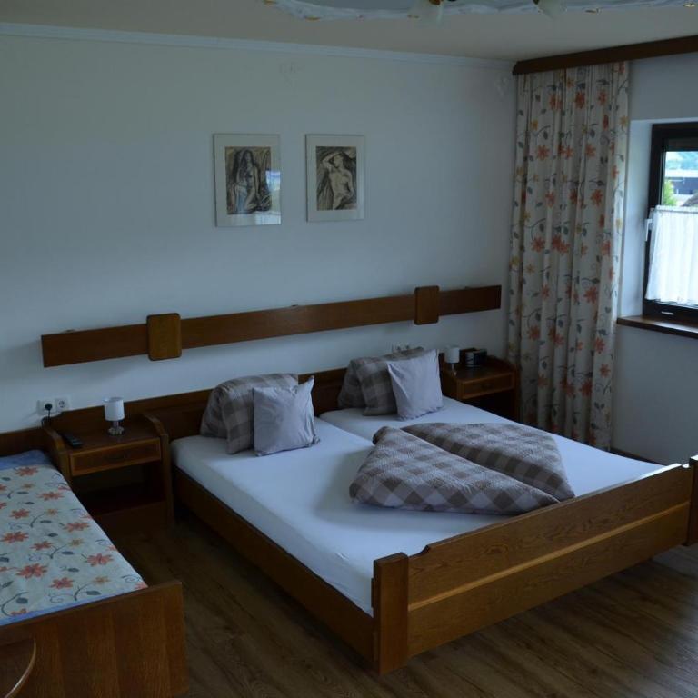Gästehaus Wildauer - Apartment mit 2 Schlafzimmern und Dusche - 10