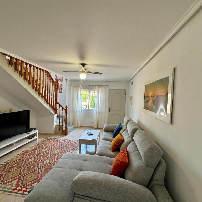 3 Bed Villa Sleeps 6 -Shared Pool -Private Terrace - Doppelzimmer mit Parkblick - 3