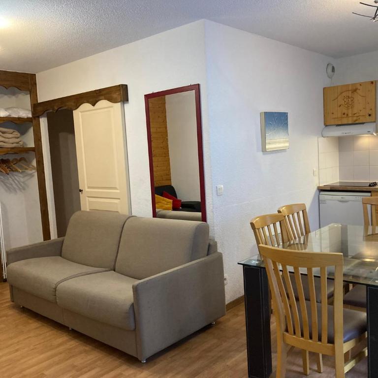 Hôte Altitude - Appartement 2 Chambres avec Terrasse - 32