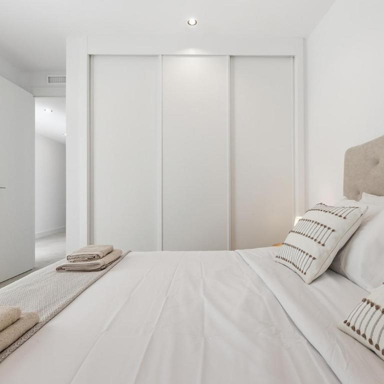 4 Bedroom Sea View Apartment at Estepona Hills - Apartamento - 67