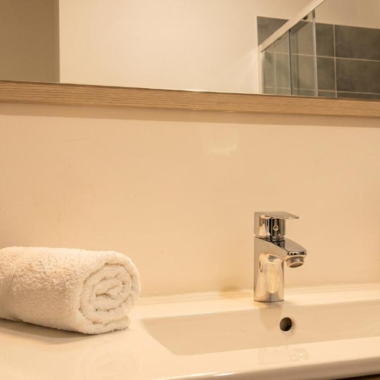 LE 41 - Grand T2 Climatisé - Spacieux & Central - Appartement 1 Chambre - 10