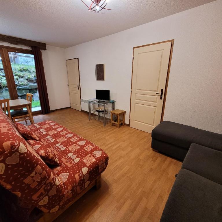 Hôte Altitude - Appartement 2 Chambres avec Terrasse - 63