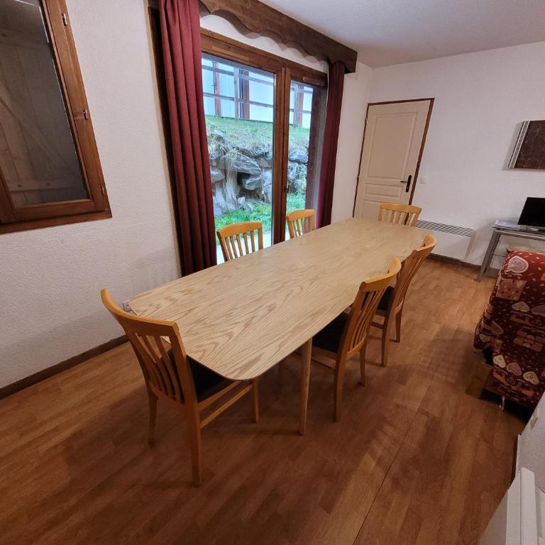 Hôte Altitude - Appartement 2 Chambres avec Terrasse - 71