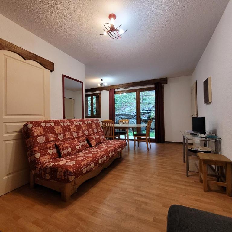 Hôte Altitude - Appartement 2 Chambres avec Terrasse - 69