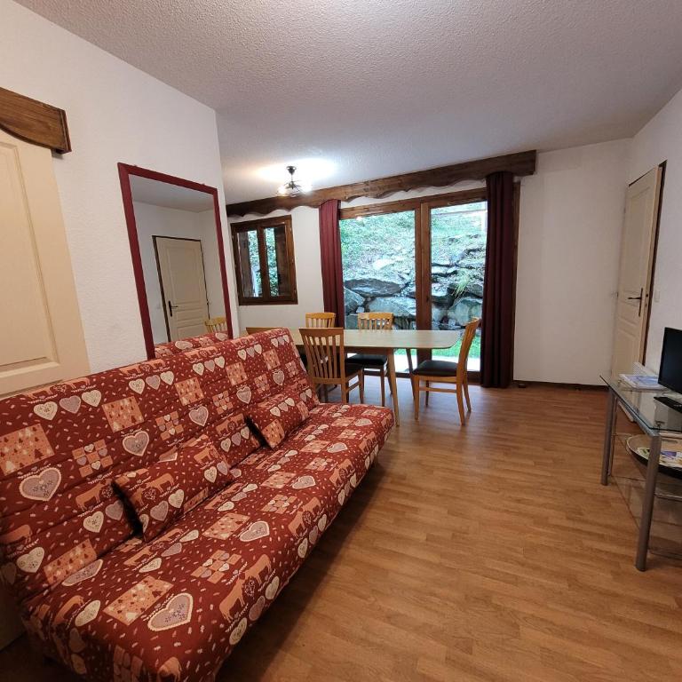 Hôte Altitude - Appartement 2 Chambres avec Terrasse - 73