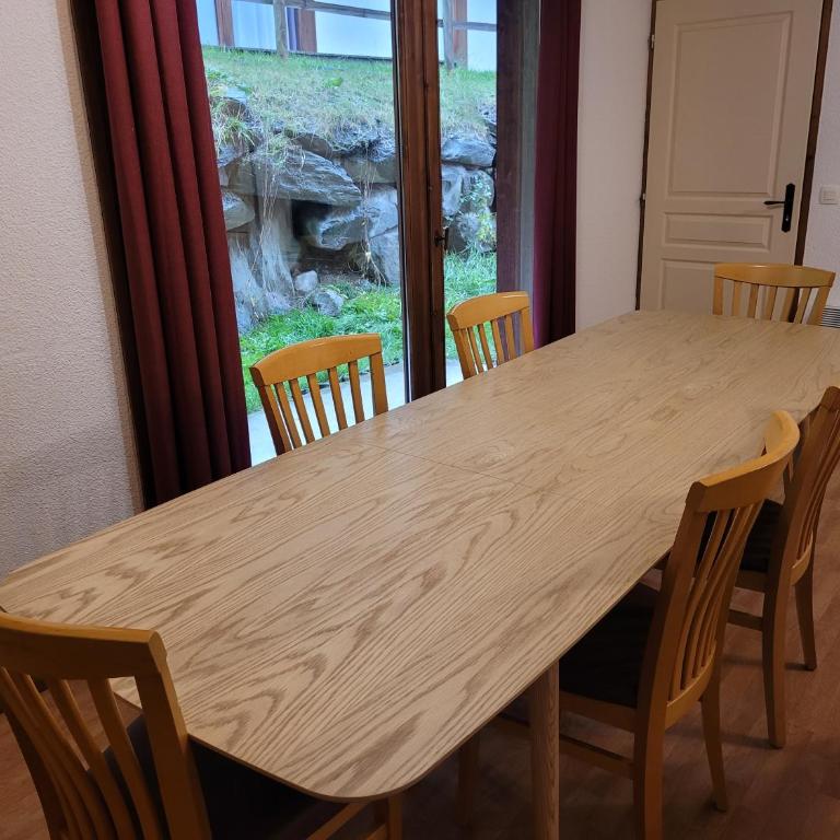 Hôte Altitude - Appartement 2 Chambres avec Terrasse - 80