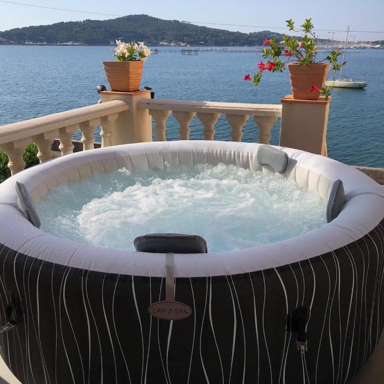 Vue mer exceptionnelle - Villa 3 Chambres - 1