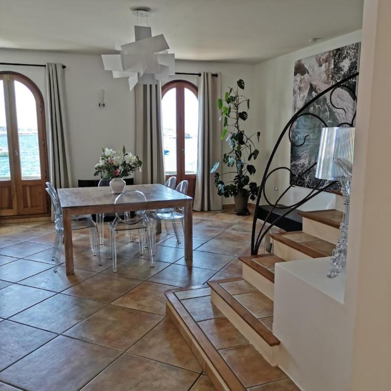 Vue mer exceptionnelle - Villa 3 Chambres - 6