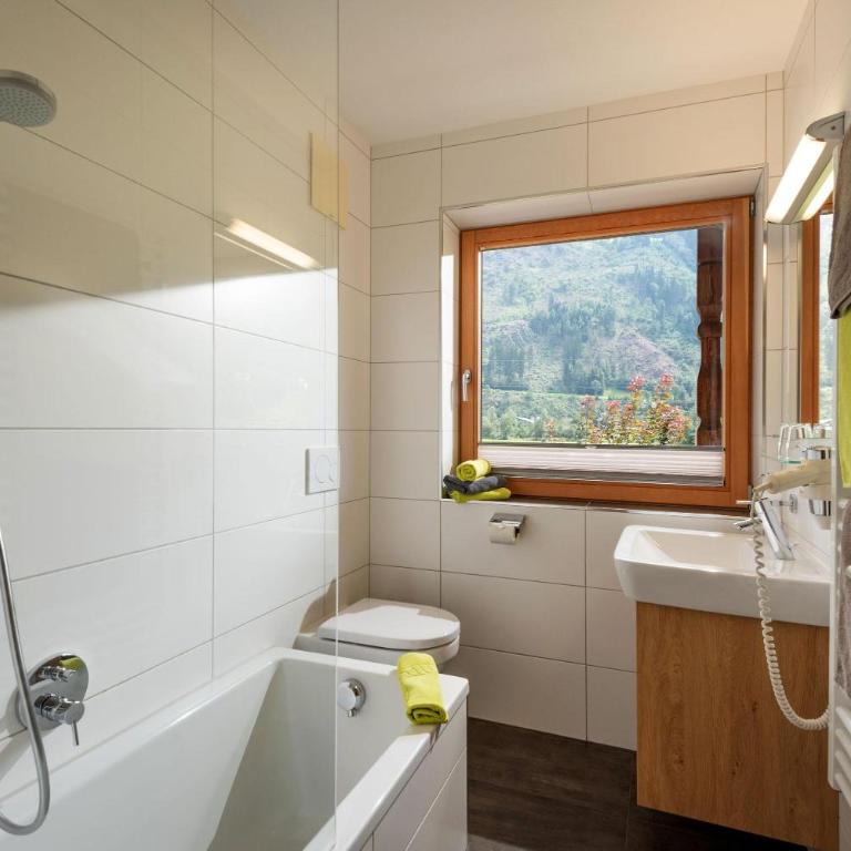 Klausnerhof - Dreibettzimmer mit Balkon - 8