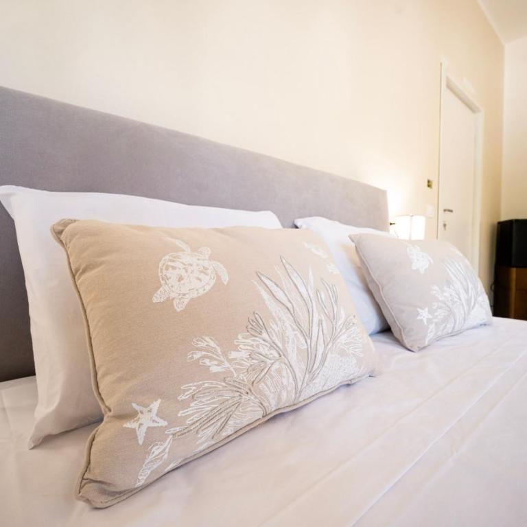 Deledda Rooms Boutique - Camera King con Doccia con Accesso per Sedie a Rotelle - Accesso Disabili - 9