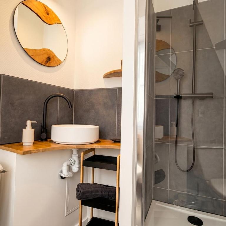 Studio lumineux - Halles Cœur de Maine - One-Bedroom Apartment - 11