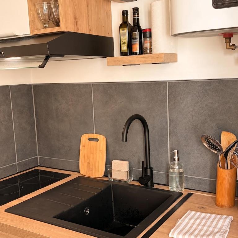 Studio lumineux - Halles Cœur de Maine - One-Bedroom Apartment - 9