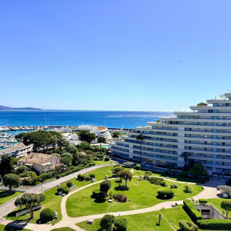 Le Marina 8 - One-Bedroom Apartment - 3