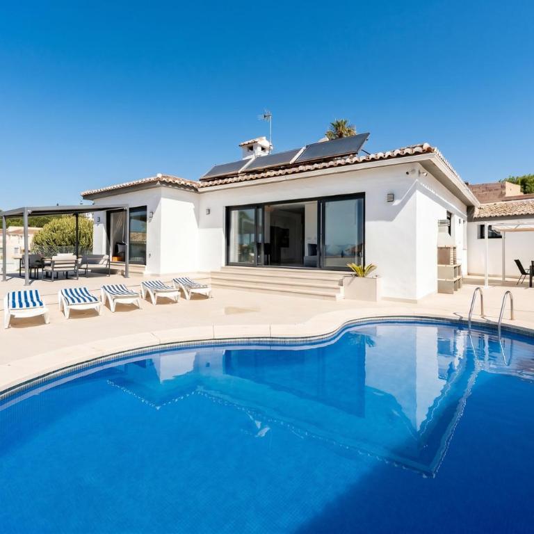 MalagaSuite Villa Riviera Pearl - Villa mit privatem Pool - 1