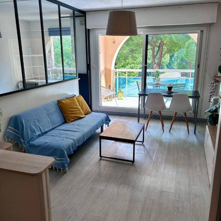 Studio lumineux avec piscine, terrasse et parking privé - Appartement 2 Chambres - 3
