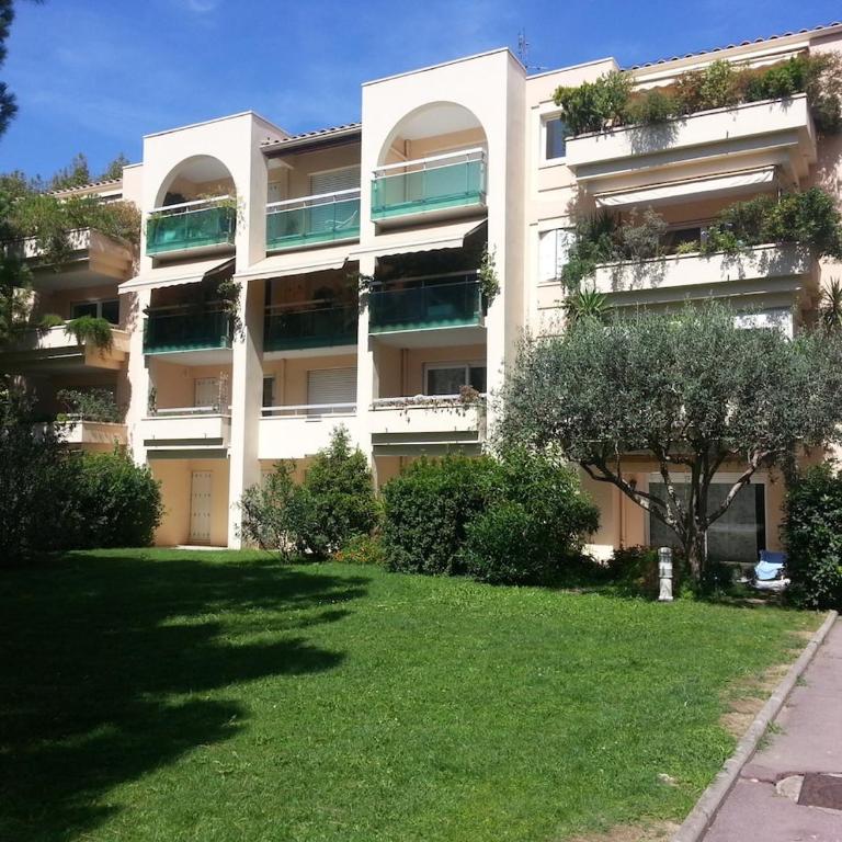 Studio lumineux avec piscine, terrasse et parking privé - Appartement 2 Chambres - 4