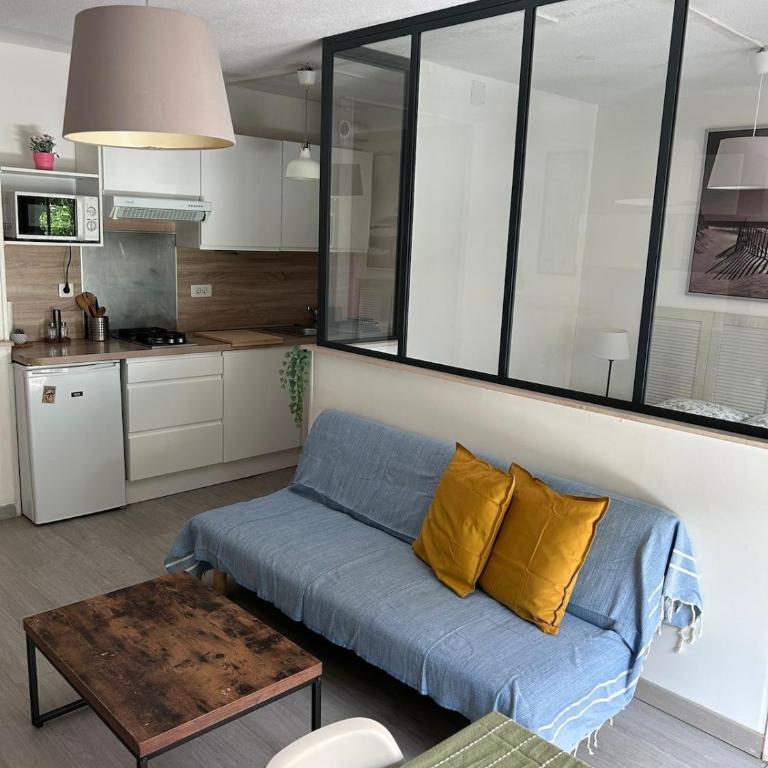 Studio lumineux avec piscine, terrasse et parking privé - Appartement 2 Chambres - 7