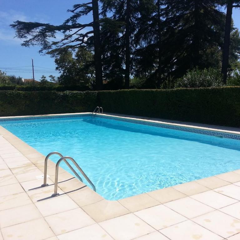 Studio lumineux avec piscine, terrasse et parking privé - Appartement 2 Chambres - 11