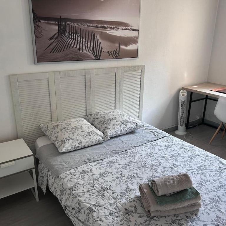 Studio lumineux avec piscine, terrasse et parking privé - Appartement 2 Chambres - 13