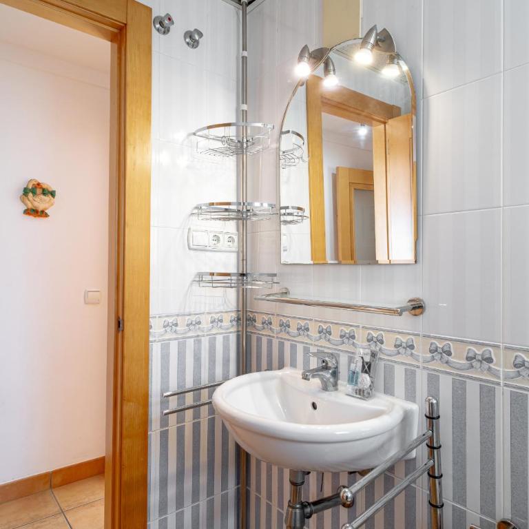 Tamango Hill Alcazaba B Casasol - Two-Bedroom Apartment with Sea View - 20