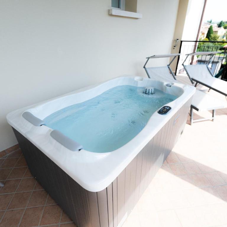 Spa Hotel Splendid Sole - Suite King con Vasca Idromassaggio - 6