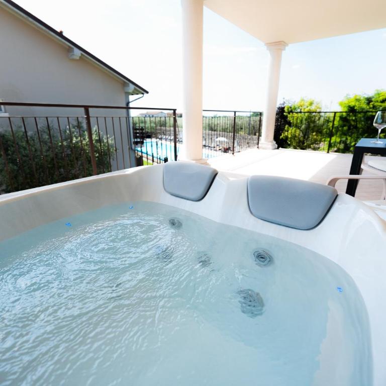 Spa Hotel Splendid Sole - Suite King con Vasca Idromassaggio - 4