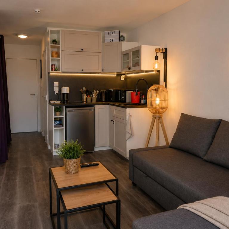 centre port 4 couchage vue sur les bateaux piscine - Studio-Apartment mit Hafenblick - 3