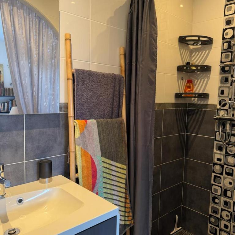 Chambre d'hôtes - Chambre Double avec Salle de Bains Privative - 11