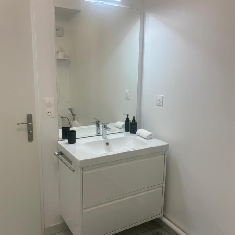 Disneyland Paris 5 Min Air Conditioning Free Parking RER A Paris - Apartment mit 2 Schlafzimmern - 18