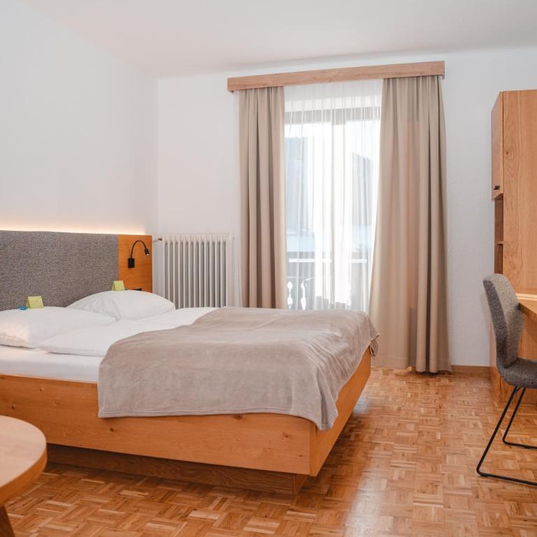 Hotel Lipeter & Bergheimat - Doppelzimmer mit Balkon und Seeblick - 23