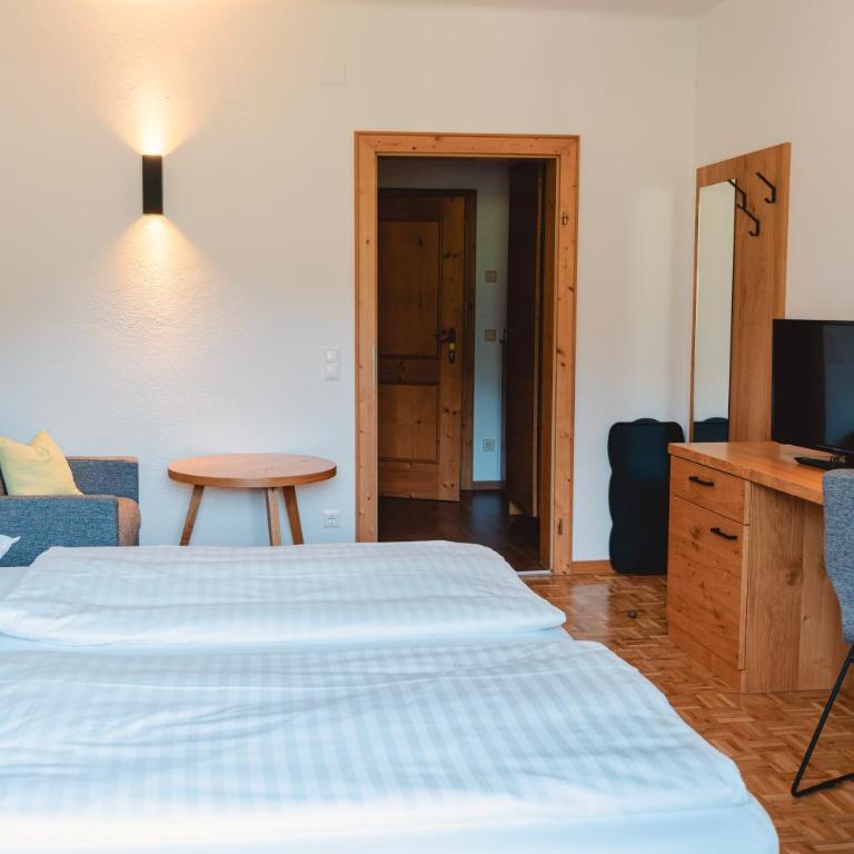 Hotel Lipeter & Bergheimat - Doppelzimmer mit Balkon und Seeblick - 12