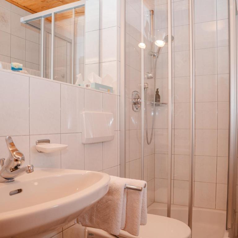 Hotel Lipeter & Bergheimat - Doppelzimmer mit Balkon - 15