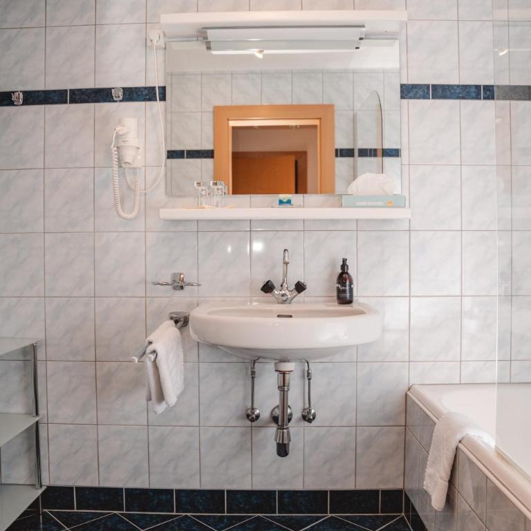 Hotel Lipeter & Bergheimat - Doppelzimmer mit Balkon - 13