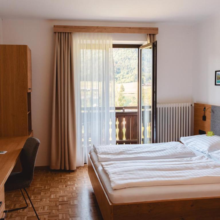 Hotel Lipeter & Bergheimat - Doppelzimmer mit Balkon und Seeblick - 11