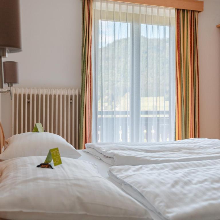 Hotel Lipeter & Bergheimat - Doppelzimmer mit Balkon und Seeblick - 15
