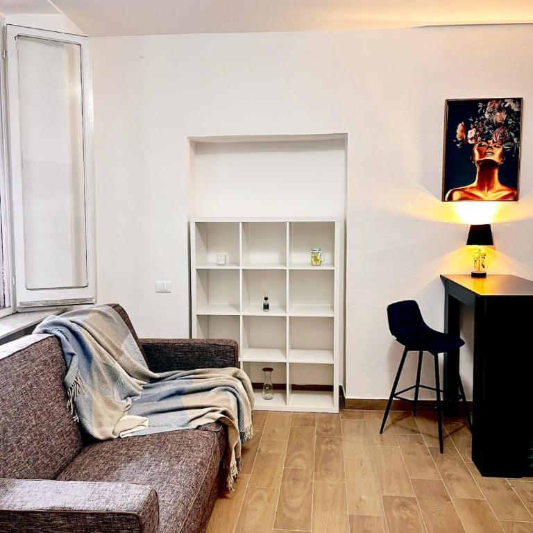 Cozy & Complete - 20 min walk from Como Lake - One-Bedroom Apartment - 7