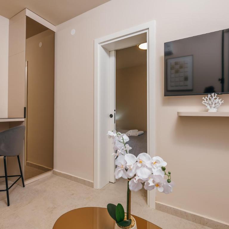 Apartments KinGs - Apartman s 1 Spavaćom Sobom i Balkonom - 13