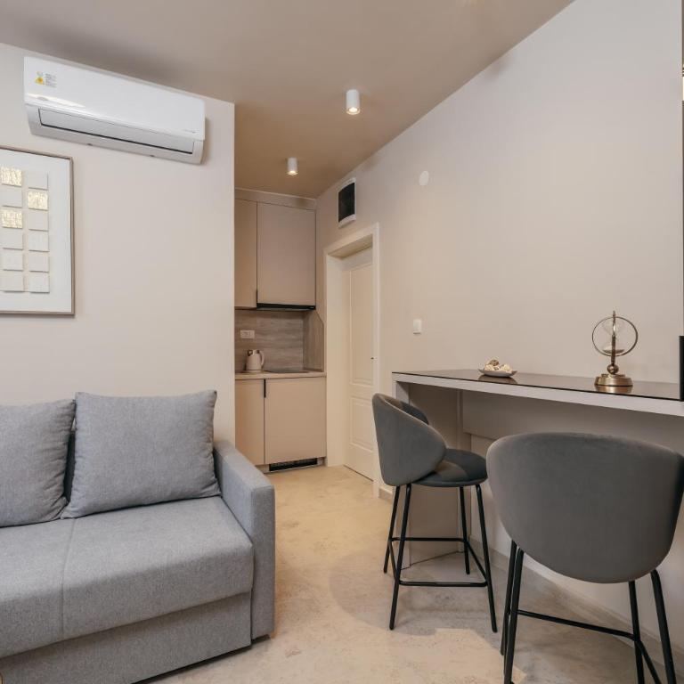 Apartments KinGs - Apartman s 1 Spavaćom Sobom i Balkonom - 10