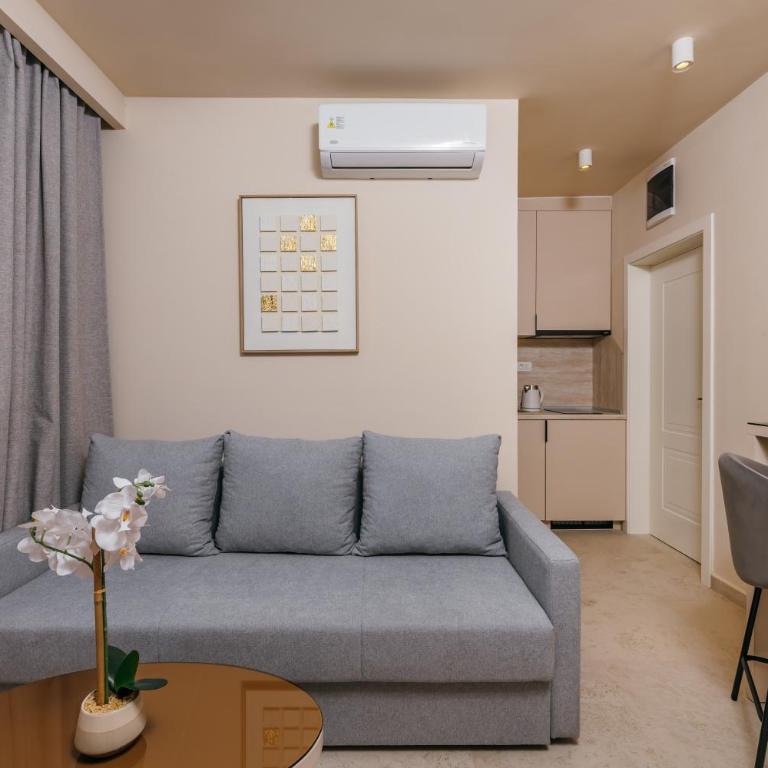 Apartments KinGs - Apartman s 1 Spavaćom Sobom i Balkonom - 2