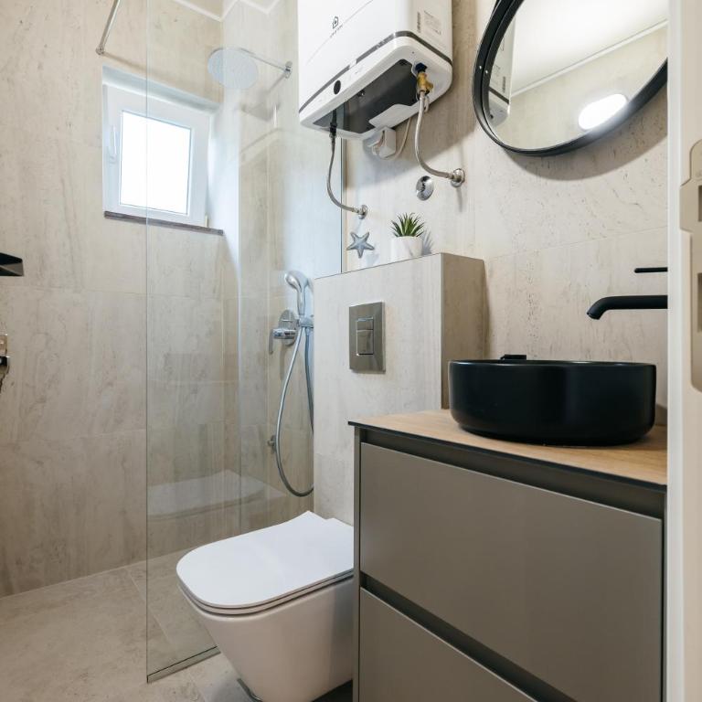Apartments KinGs - Apartman s 1 Spavaćom Sobom i Balkonom - 11