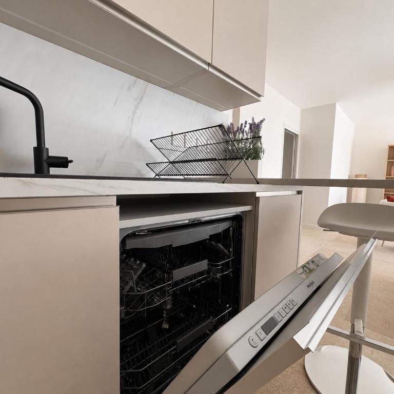 82m2 apartment 6 people terrace air conditioning parking - Two-Bedroom Apartment - 33