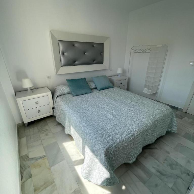 Apartamento Jardines del Rocío - Apartamento - 3