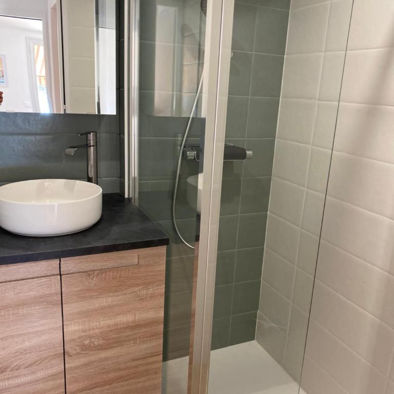 Appartement sur la corniche 4 personnes vue mer Boulouris St Raphael - Apartment mit 2 Schlafzimmern - 8