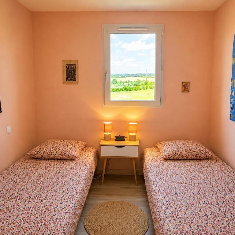 Maison avec plusieurs piscines intérieure et extérieure et parking à 15mn plage - Maison 2 Chambres - 11